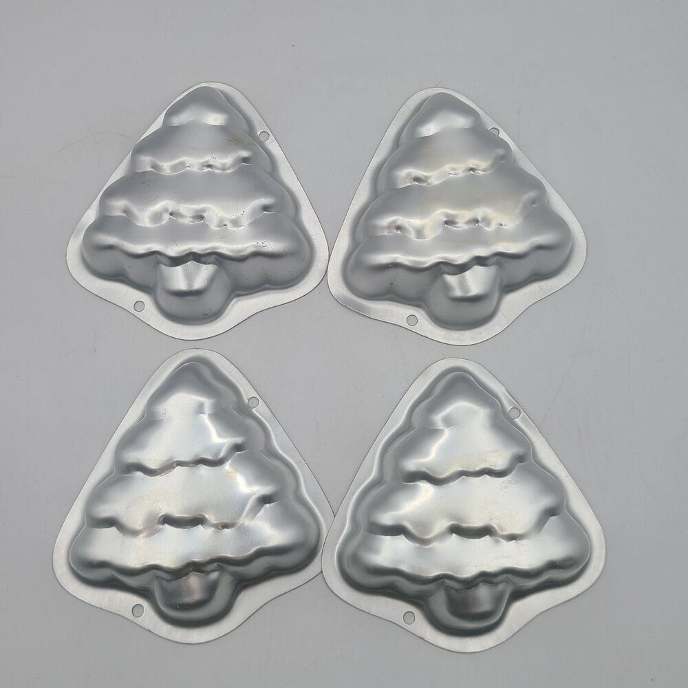Set Of 4 Wilton Christmas Tree Shaped Holiday Aluminum Singles 5" Cake Pans